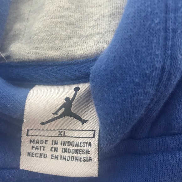 Men’s Jordan Sweatshirt with hood and pockets - Picture 3 of 3